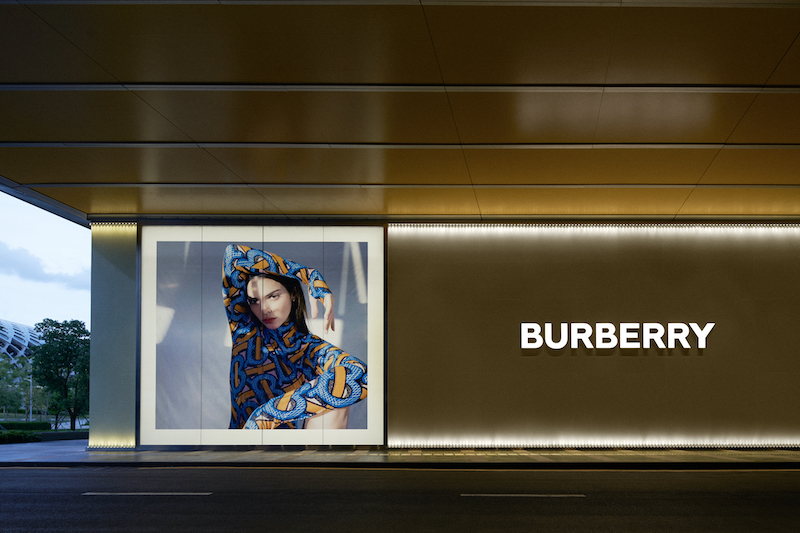 Burberry Shenzhen store c Courtesy of Burberry_001