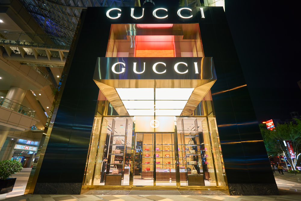 Top 58+ imagen gucci first store - Abzlocal.mx