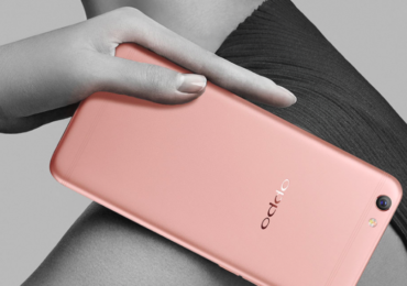 oppo-smartphone in Pink