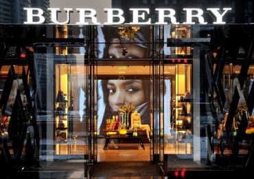 Burberry WeChat Luxury brands China - Retail in Asia