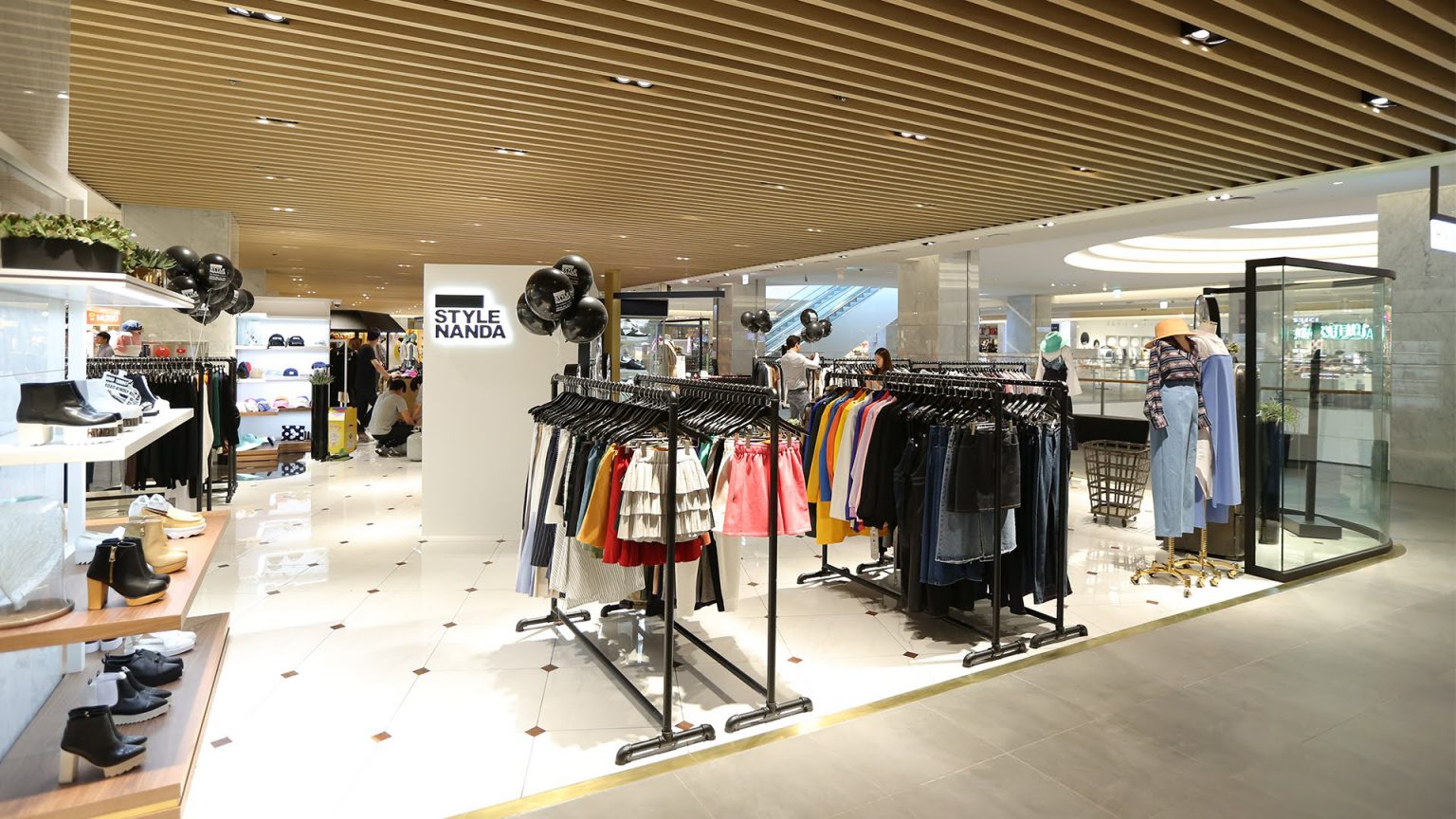Korean fashion retailer Stylenanda opens a flagship store in Harajuku ...