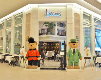Department store Harrods rakes in £2bn annually on China tourism