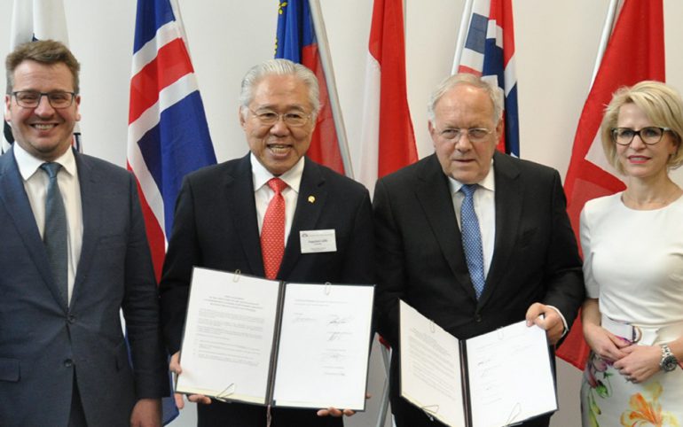Indonesia signs free-trade agreement with EFTA