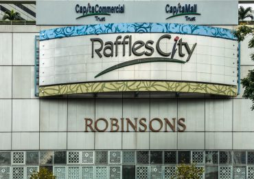Robinsons closes Raffles City store