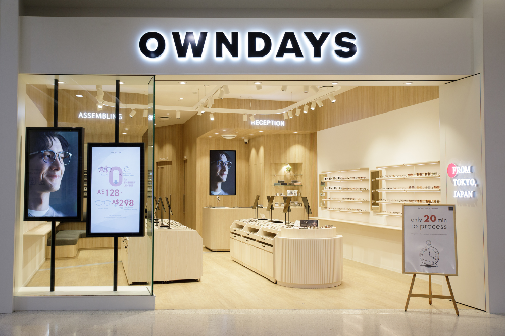 Owndays store